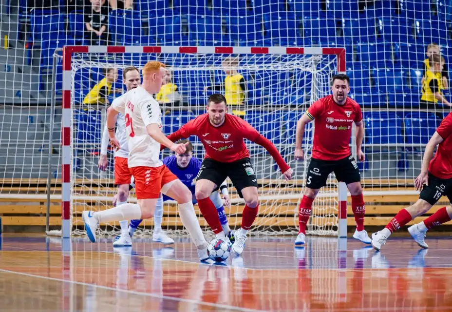 Slavia opět otočila zápas v závěru
