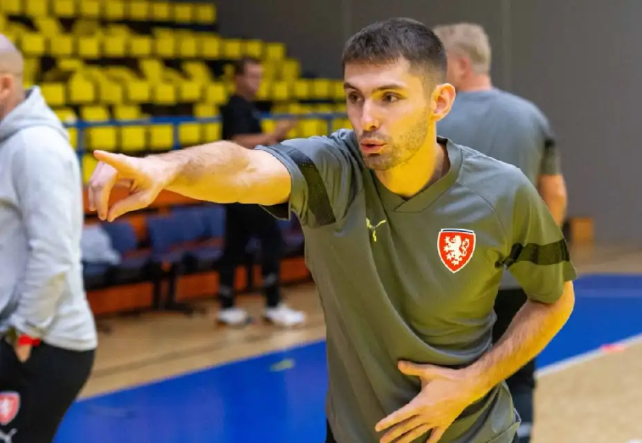 Jakub Sznapka působí jako fyzioterapeut u reprezentace