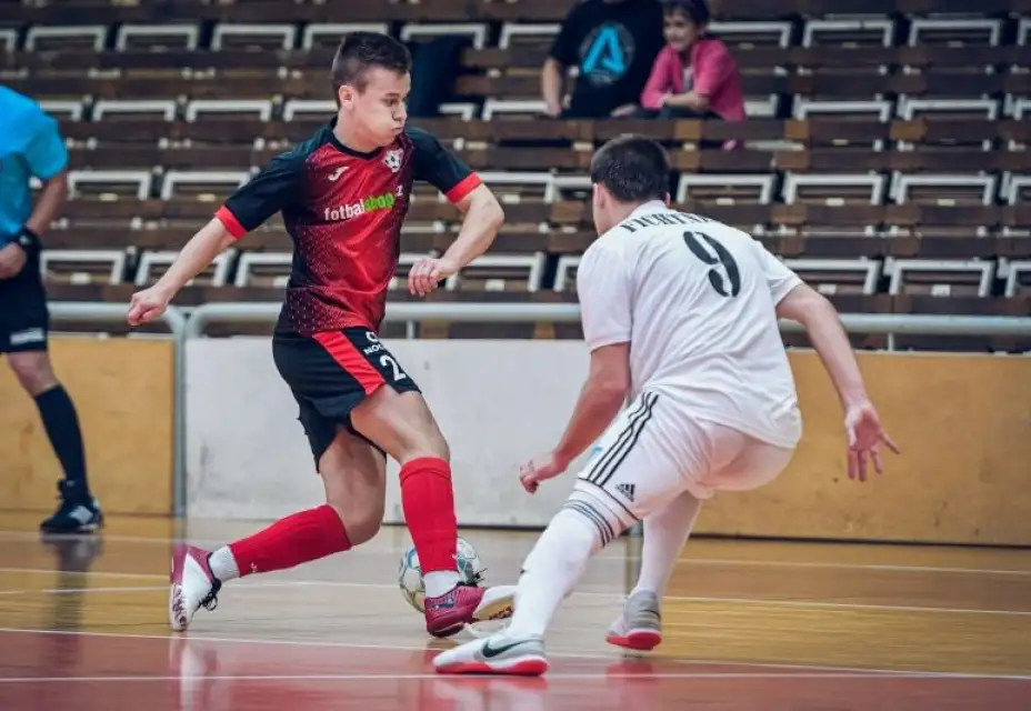 Úvodní mizérii předčil důležitý obrat ve druhém poločase 