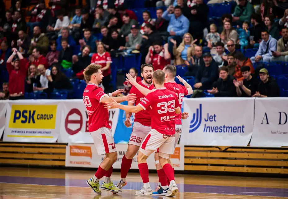 Helas srovnal sérii na 1:1, pomohlo fantastické publikum