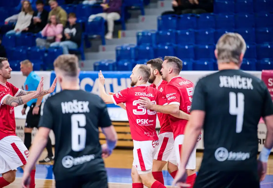 Helas vysoko zvítězil ve Vysokém Mýtě