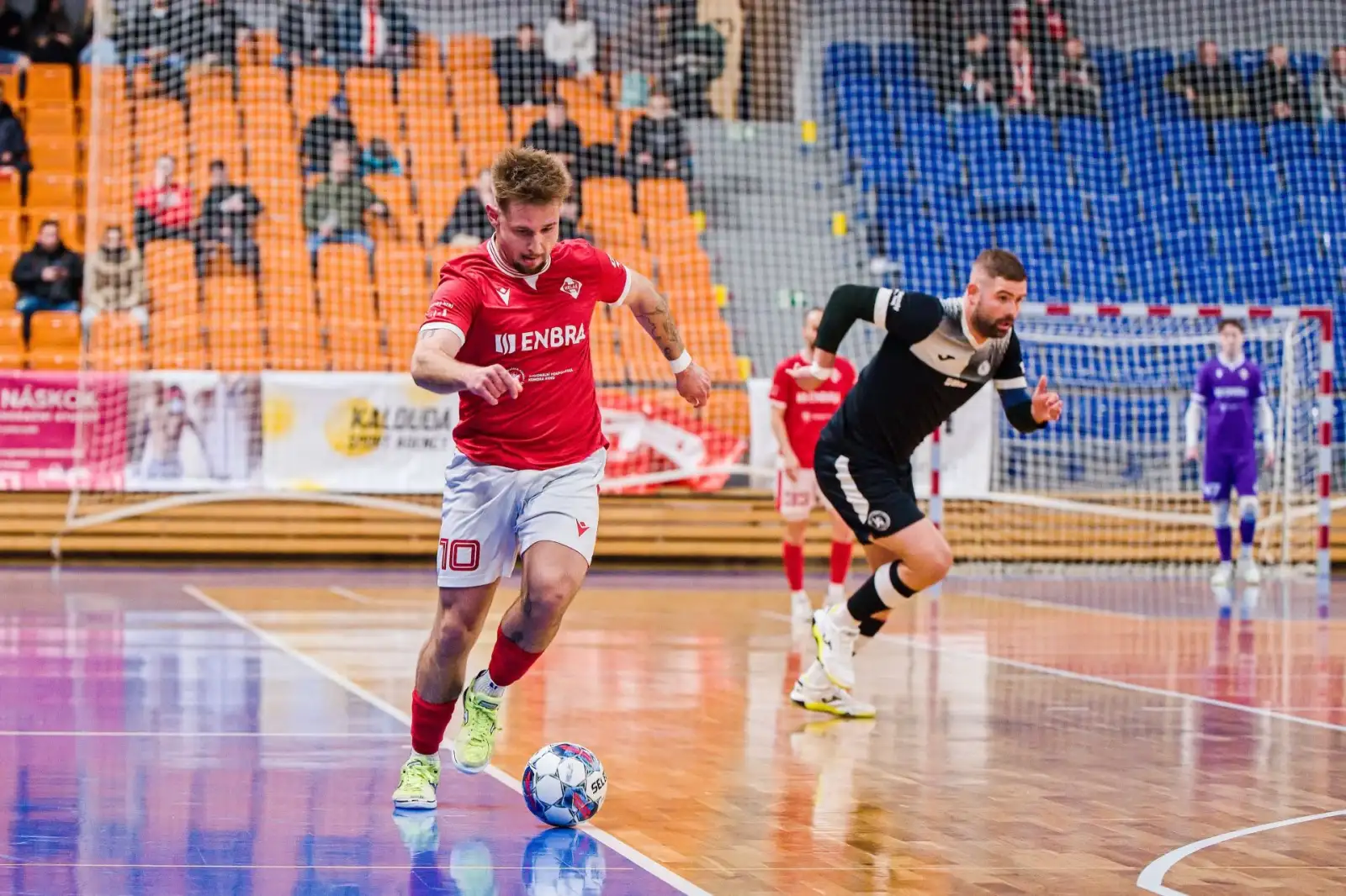 Helas veze domů mečbol, vyhrál v Liberci na penalty