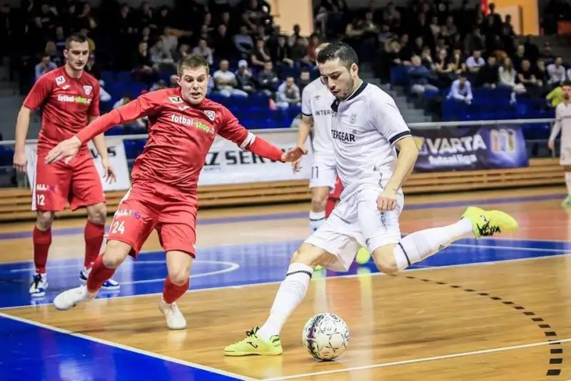 Bodová naděje vydržela do závěru první půle