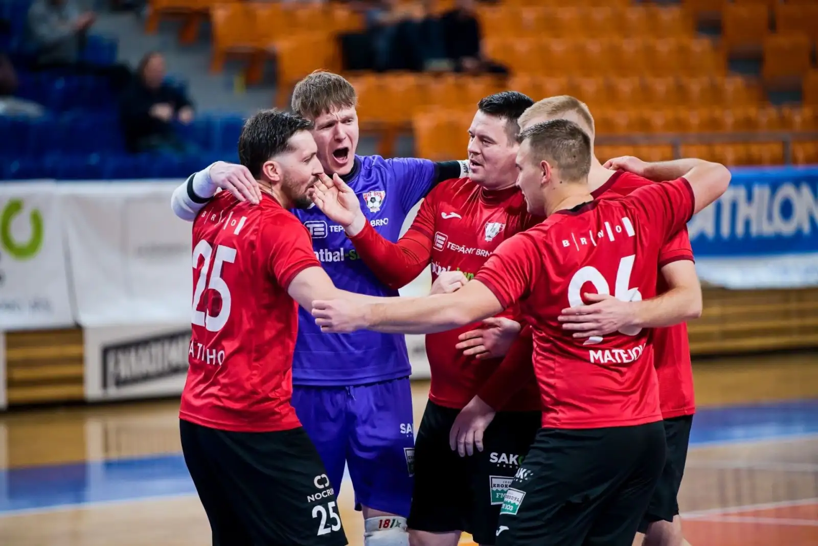 V pátek srovnáváme čtvrtfinálovou sérii na 1:1 na zápasy